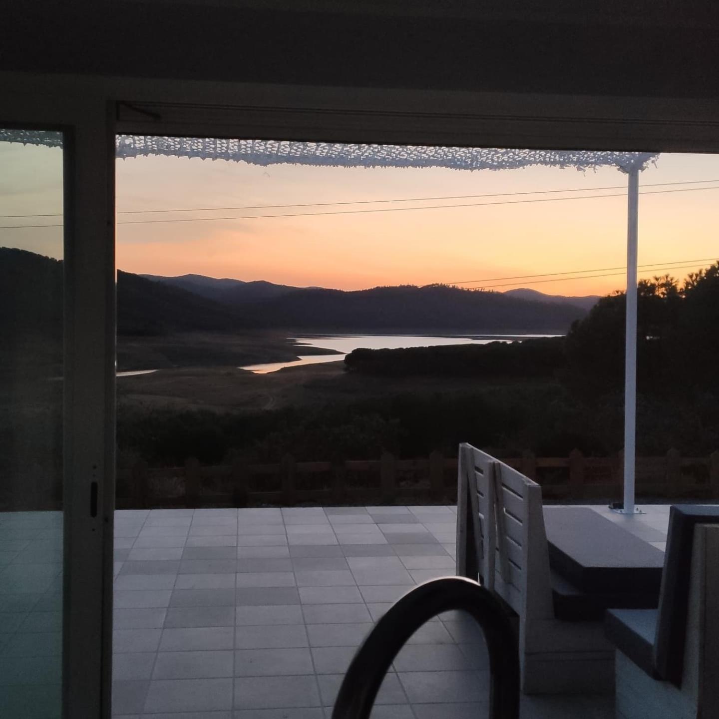 Casa En El Lago.Unmillondeestrellas Villaharta Exterior photo
